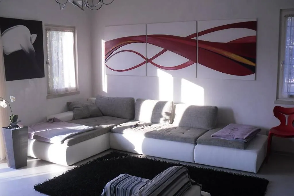 Villa Benacus Lazise 0*,  Italy